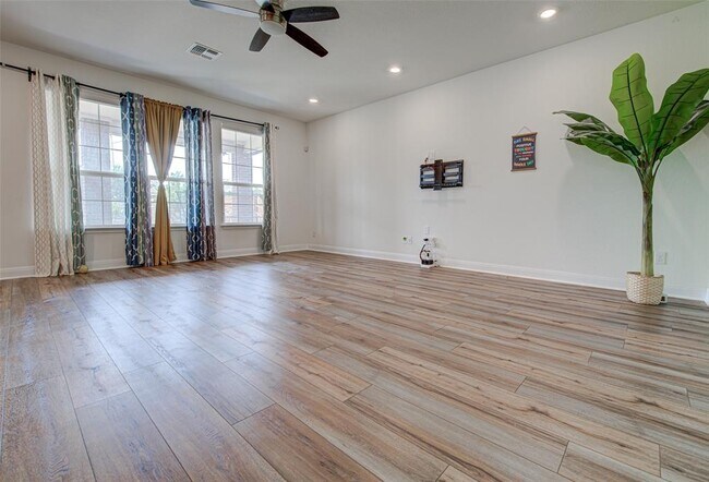 Building Photo - 1117 Arbor Acres Loop