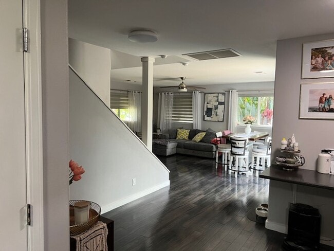 Building Photo - 73 Honuea Pl