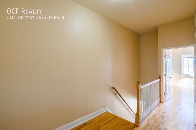 Building Photo - 1002 S 20th St