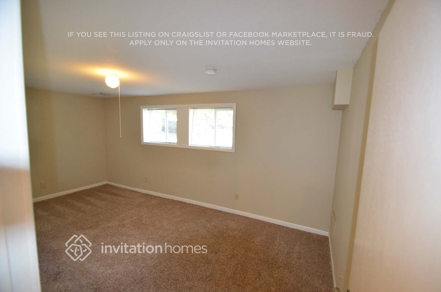 Building Photo - 2601 E 121st St