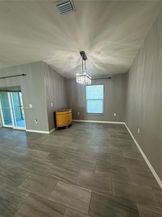 Building Photo - 7003 Burma Cir