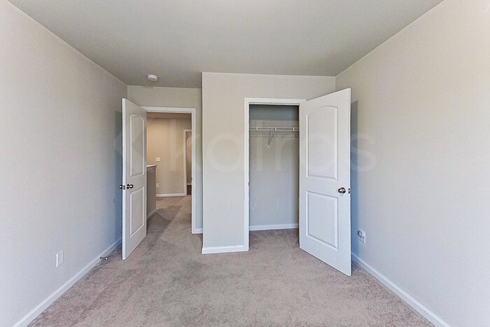 Building Photo - 828 Dove Tree Ln