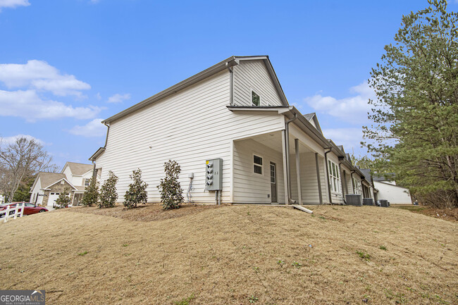 Building Photo - 126 Crest Pointe S