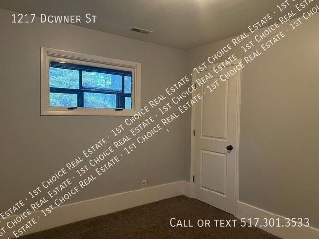 Building Photo - 1217 Downer Ave