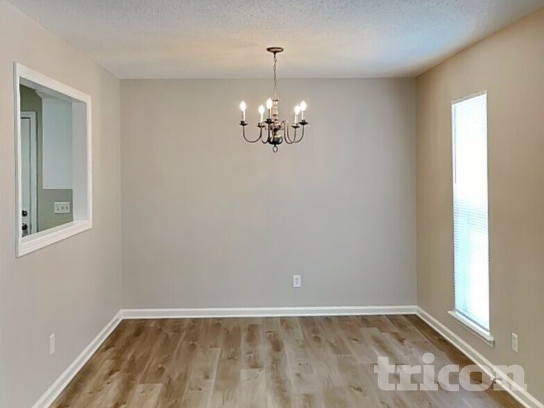 Building Photo - 208 Double Eagle Cir