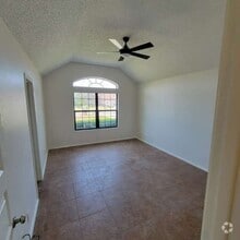 Building Photo - 581 Geraldine Ln