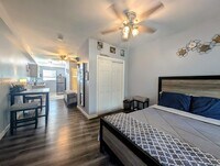 Building Photo - 1446 Ocean Dr