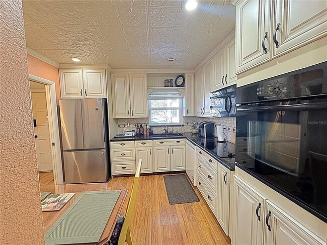 Building Photo - 2351 Irish Ln