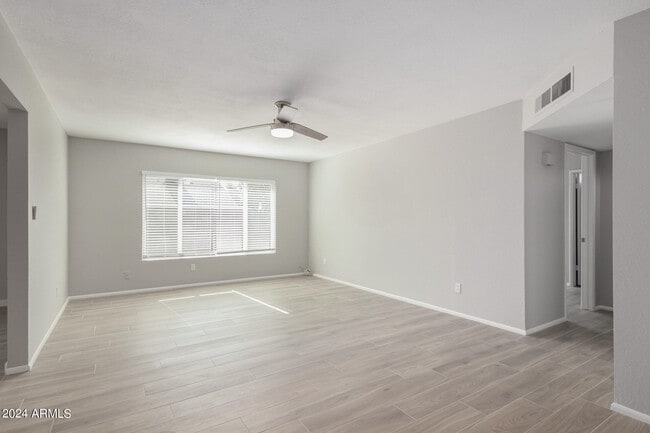 Building Photo - 7249 W Medlock Dr