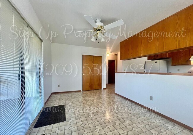 Building Photo - 96 S Norlin St