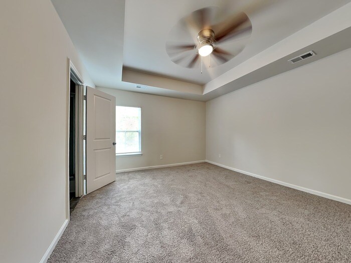 Building Photo - 498 Blue Garden Wy