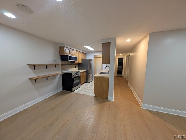 Building Photo - 273 Watertree Dr