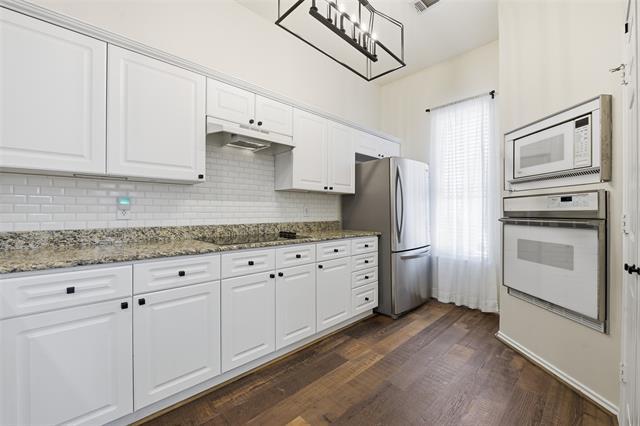 Building Photo - 5955 Rosebud Dr