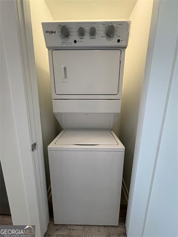 Building Photo - 525 Parkway Dr NE