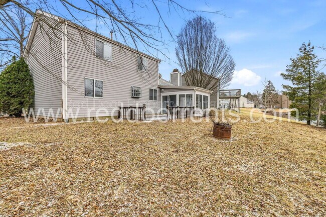 Building Photo - 8029 Cardinal Cove W