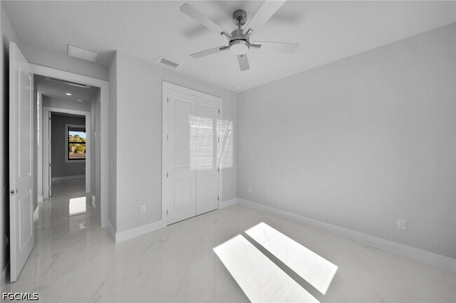 Building Photo - 436 NW 38th Ave