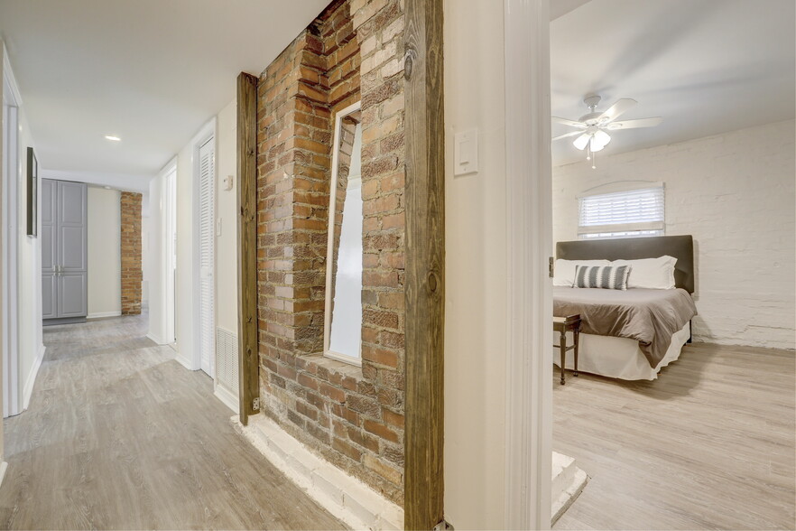 Building Photo - 352 5th Street NE