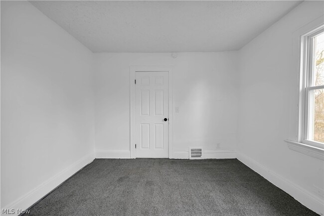 Building Photo - 13609 Edgewood Ave