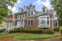 Building Photo - End Unit Town Home | 2nd Floor Loft | Wash...