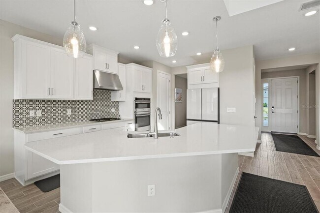 Building Photo - 9312 Tequila Sunrise Dr