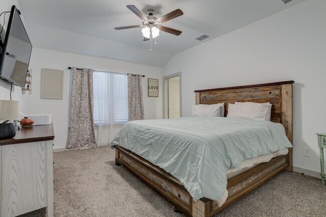 Building Photo - 2323 149th St