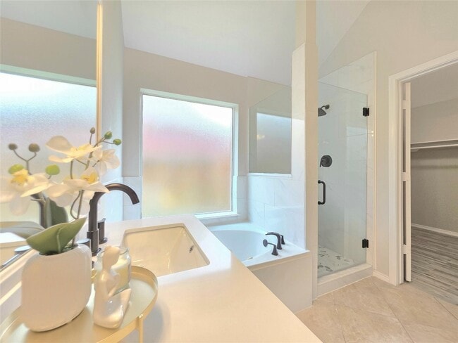 Building Photo - 17602 Haywood Oaks Dr