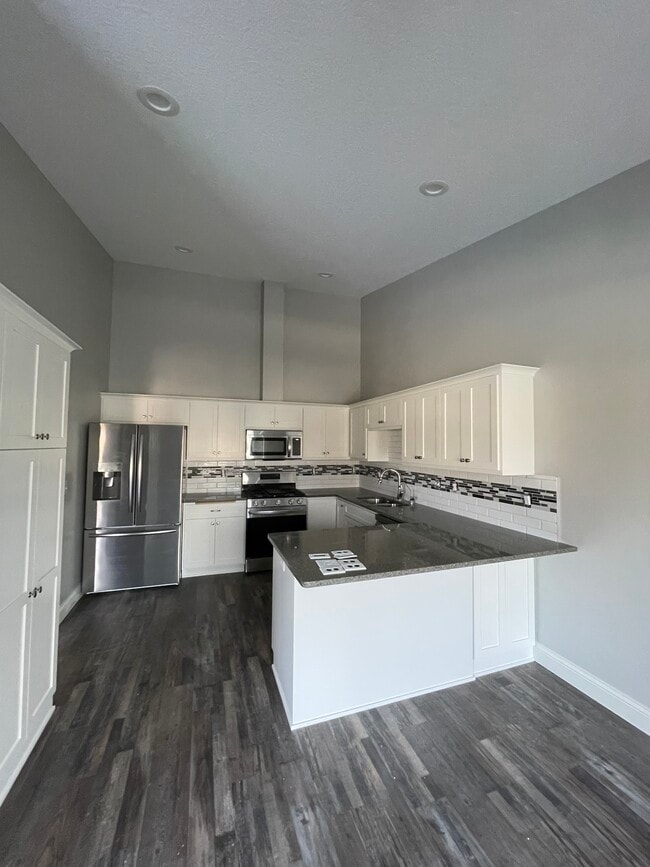 Building Photo - 18448 English Ave