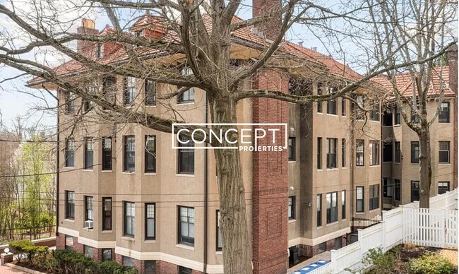 Building Photo - 2 Agassiz St