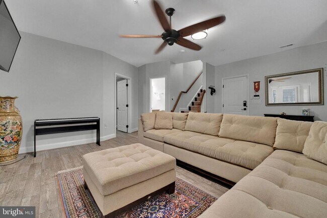 Building Photo - 1023 Grand Oak Way