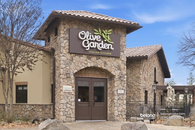 Building Photo - 47339 Blackwater Falls Terrace