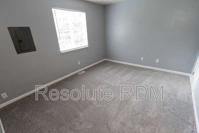Building Photo - 3826 Ireland Dr