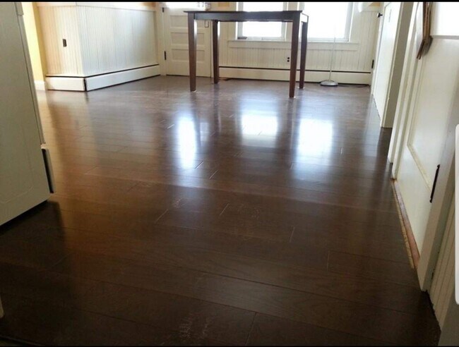 Building Photo - 121 Palm St