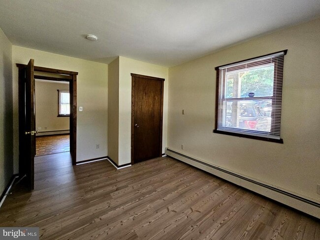 Building Photo - 3400 Hazelwood Ave
