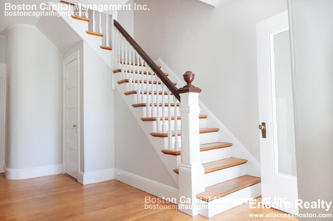 Building Photo - 1743 Commonwealth Ave