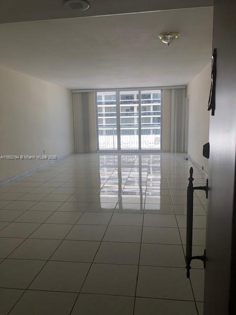 Building Photo - 5825 Collins Ave