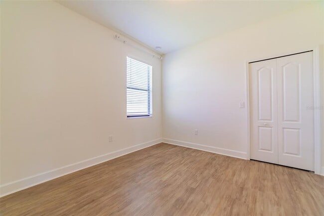 Building Photo - 570 Sanctuary Blvd