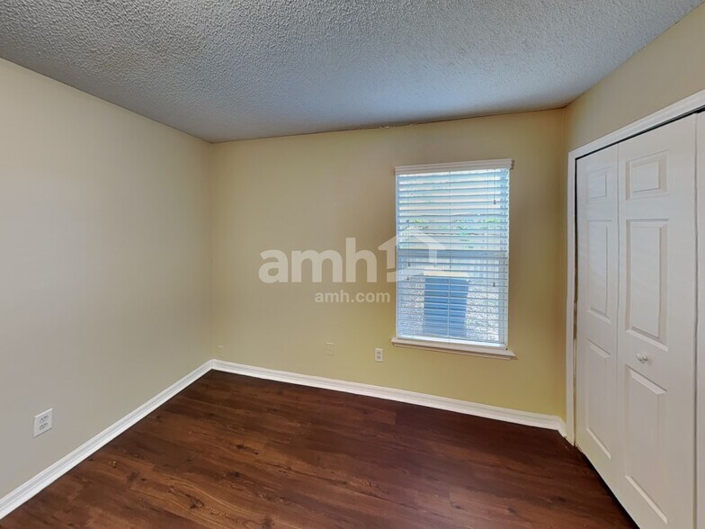 Building Photo - 3428 World Ct