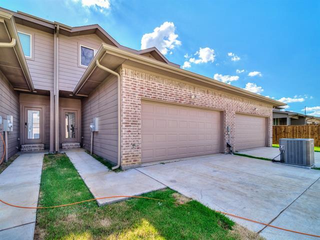 Building Photo - 3112 Solana Cir