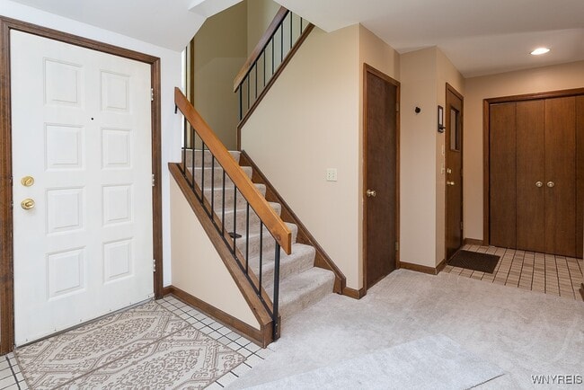 Building Photo - 265 Depew Ave