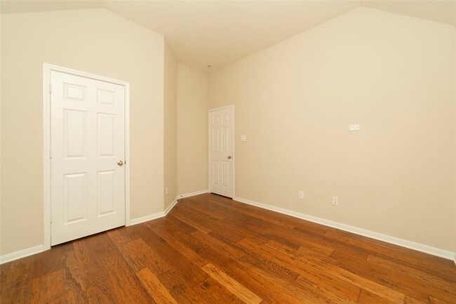 Building Photo - 24427 Ranchwood Springs Ln