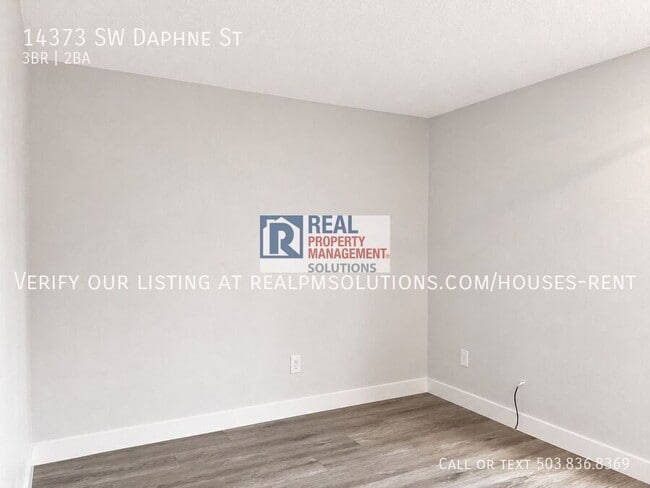 Building Photo - 14373 SW Daphne St