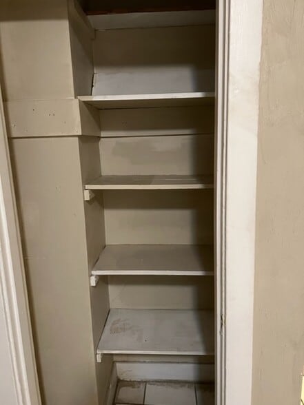 Pantry - 4354 Murray Ave