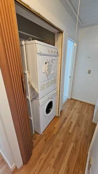 Building Photo - 118 Camelot Ct