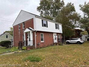 Building Photo - 1601 E 4th St