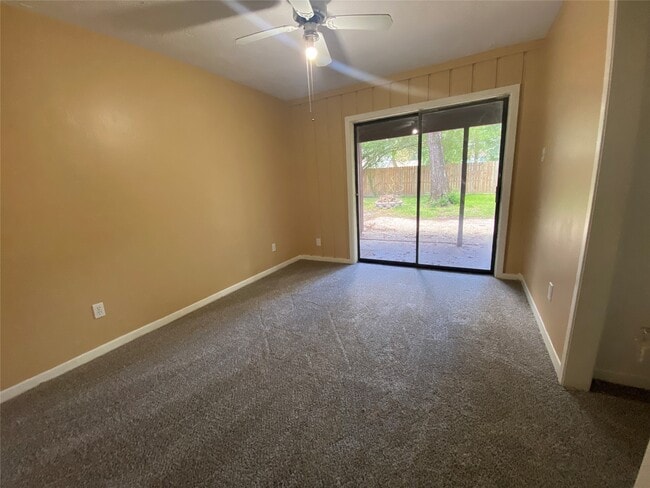 Building Photo - 24600 Darkwood Ct