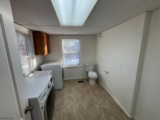 Building Photo - 86 Ringwood Ave