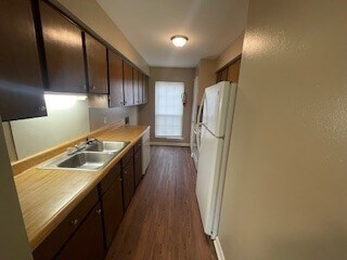 Building Photo - 44051 Stein RoadApt 1