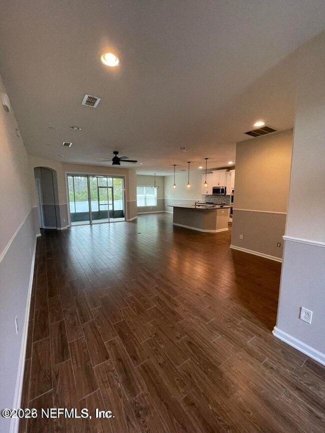 Building Photo - 81051 Leeside Ct