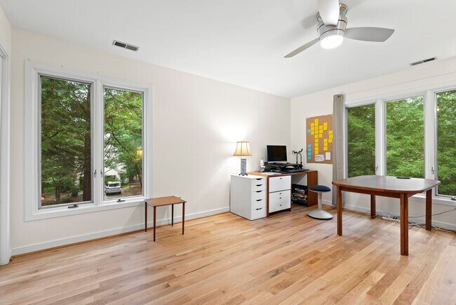 Building Photo - Price improvement - Gorgeous Home in Ironwoods Neighborhood Chapel Hill!!