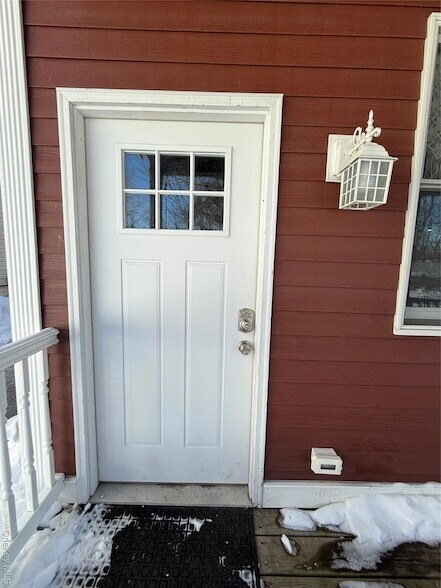 Building Photo - 24 St James Pl